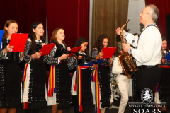Hristos se naște,  slăviți-L!